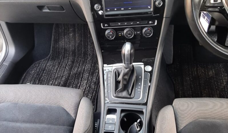 VW Golf Variant full