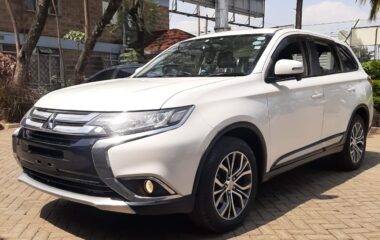 Mitsubishi Outlander 2016