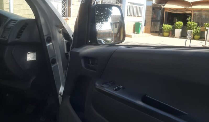 Toyota Hiace 2016 full