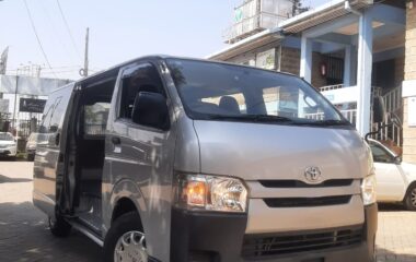 Toyota Hiace 2016