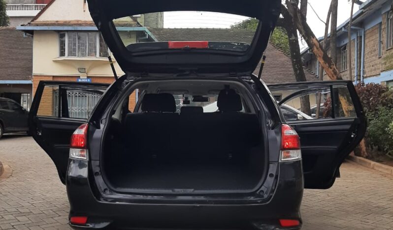 Toyota Fielder Hybrid 2018 full